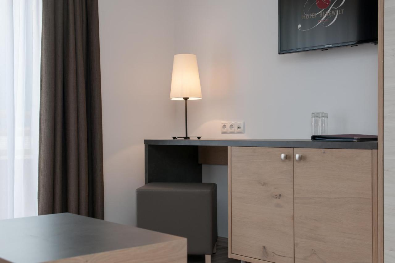 Hotel Bergwelt Langenfeld Room photo